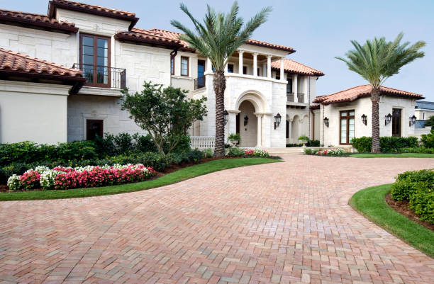 Best Local Driveway Pavers  in Earlimart, CA